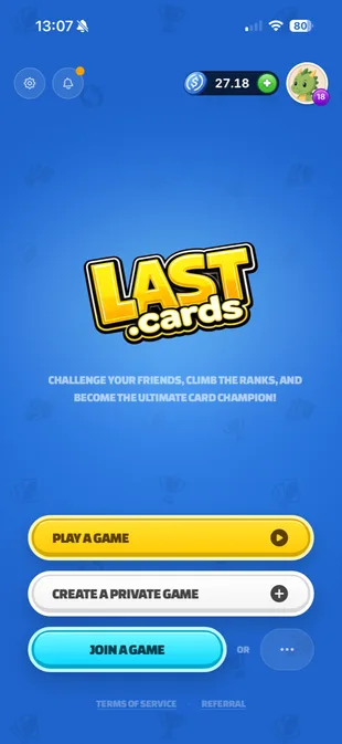 Last mobile start screen with play, private game, and join game buttons.